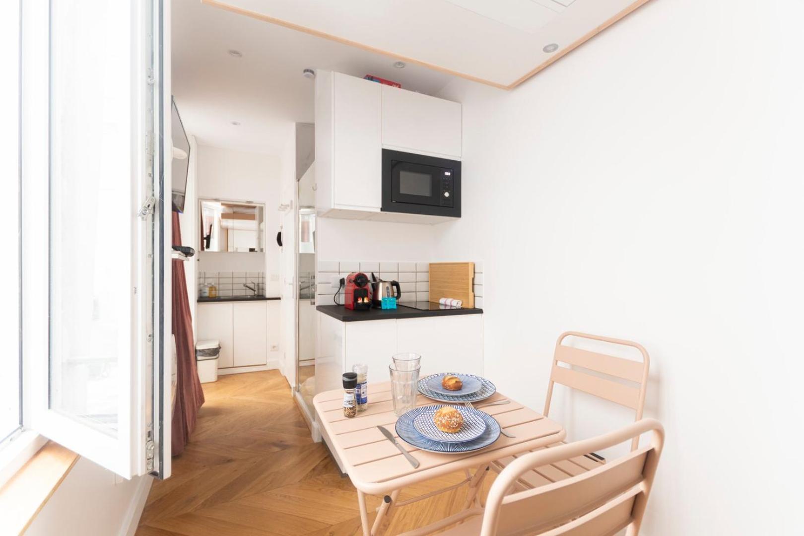 Super Central Mini Studio - 2 Pax, Murphy Bed Paris Exteriör bild