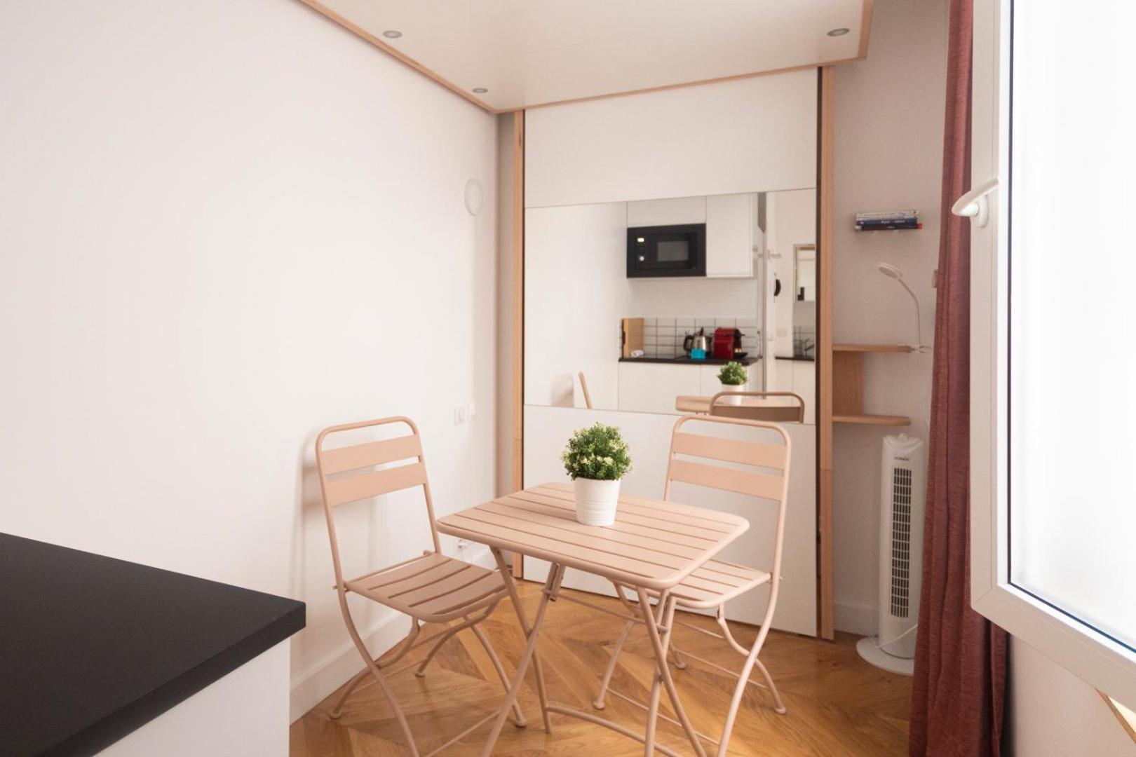 Super Central Mini Studio - 2 Pax, Murphy Bed Paris Exteriör bild